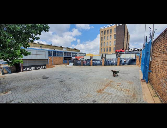 1,500M² FACTORY SOLD IN EASTLEIGH